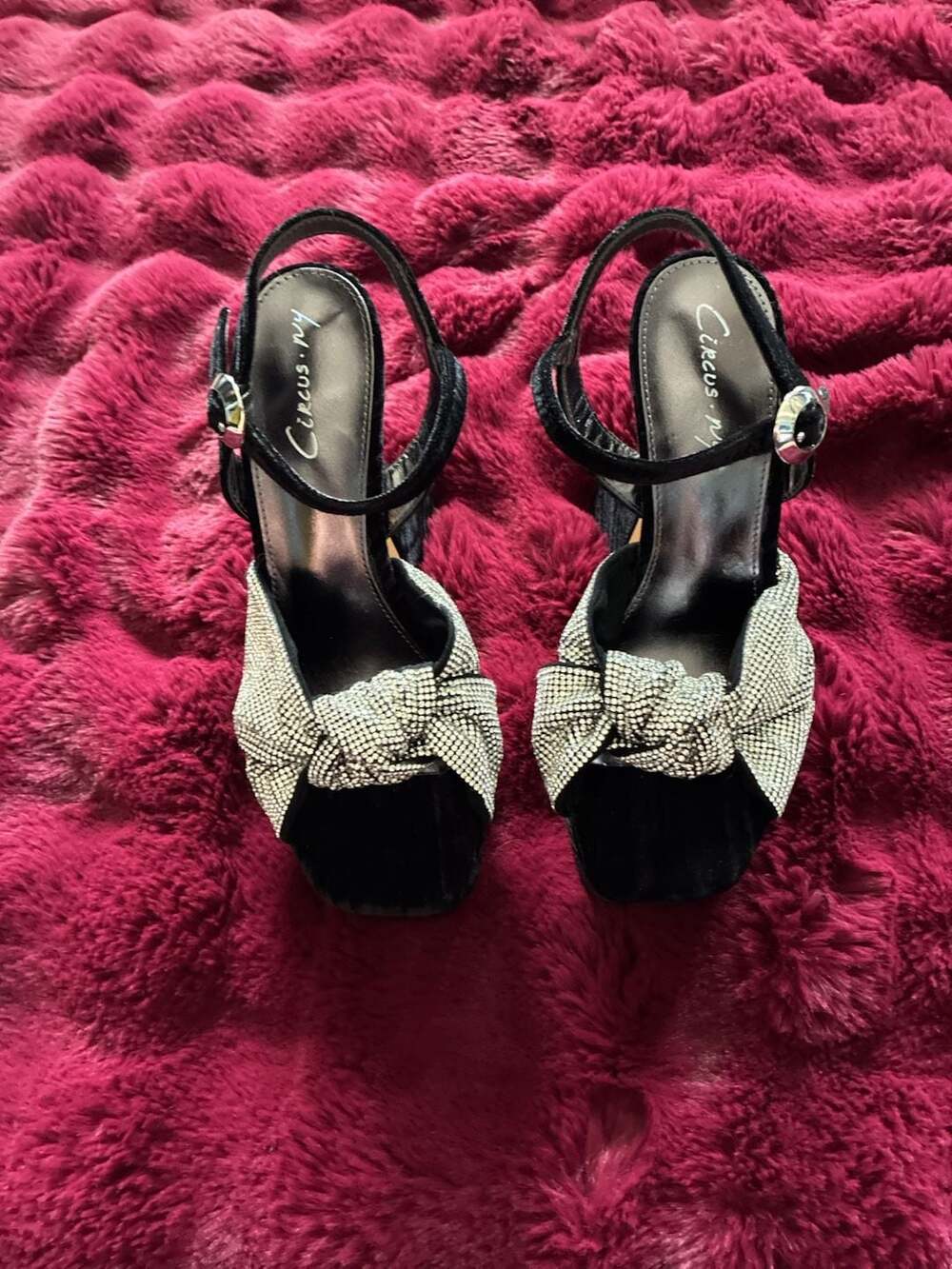 Circus NY Audrea Jewel Black Velvet Rhinestone Bow Platform Heel Sz 7 A743